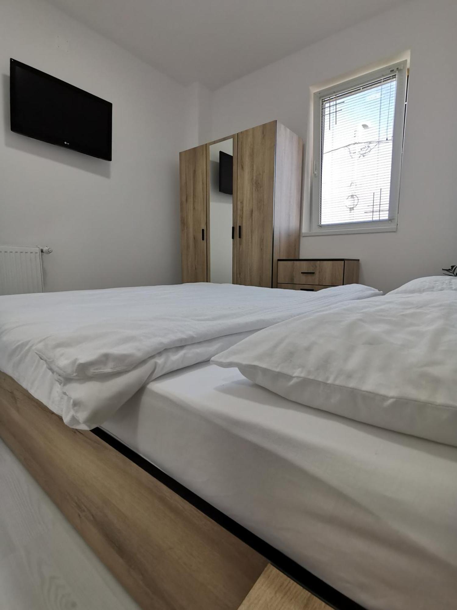 Villa Casuta Cu Tei à Oradea Chambre photo